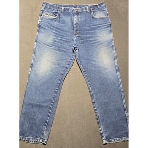 Wrangler‎ Rugged Wear Jeans Men's 42x32 Light Wash Straight Fit Denim